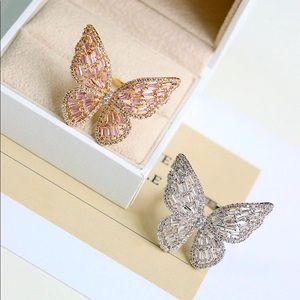 18 gold plated butterfly statement Ring